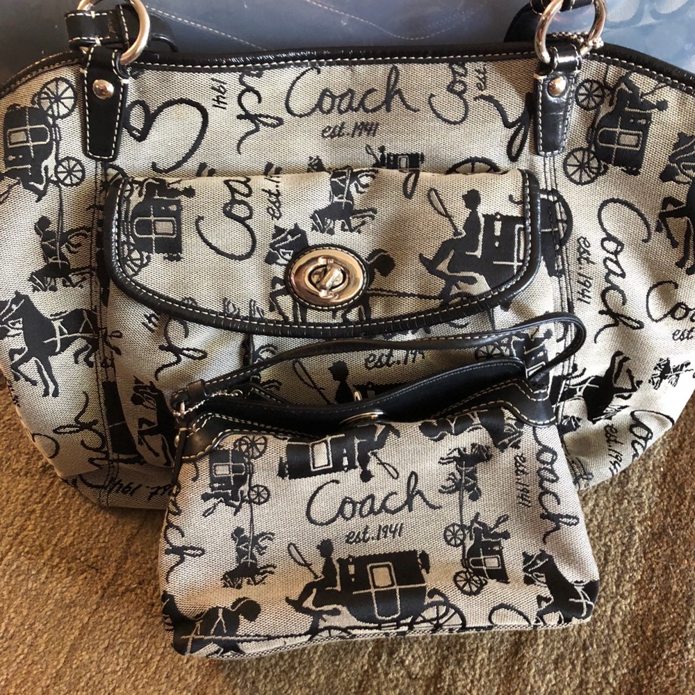 gently used coach tote and wristlet